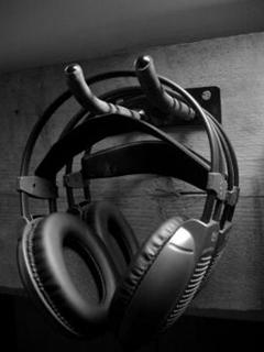 אוזניות אולפן קריינות מקצועית